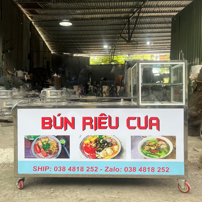 Xe bán bún riêu cua