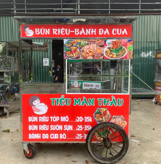 Xe bán bún riêu, bánh đa cua