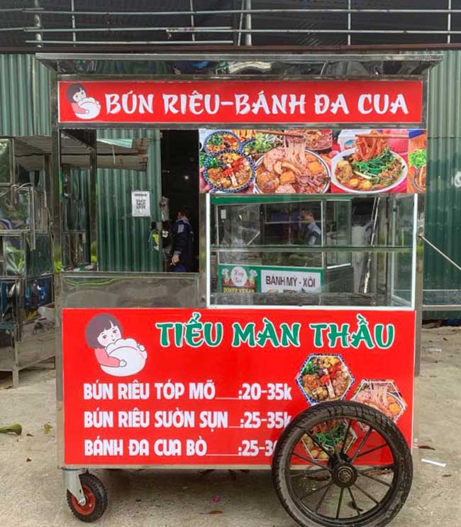 Xe bán bún riêu, bánh đa cua