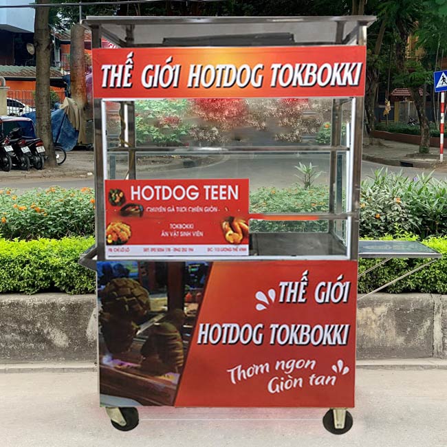 Xe bán hotdog độc-lạ của Nguyên Khôi