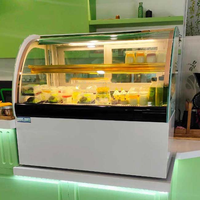 Tủ bánh kem 1m8 kính cong 2 tầng đẹp 