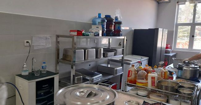 Hoàn thiện khu bếp cho trường