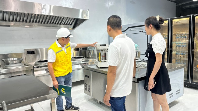 Khách hàng luôn là yếu tố trọng tâm