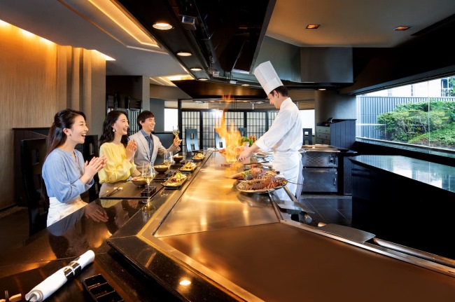 Phong cách Teppanyaki 