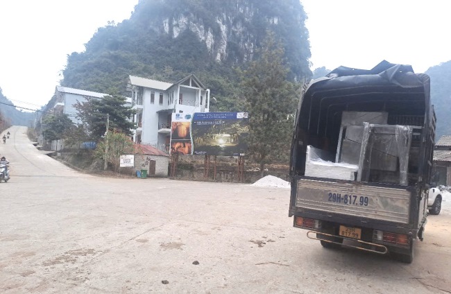 Tiến hành vận chuyển thiết bị