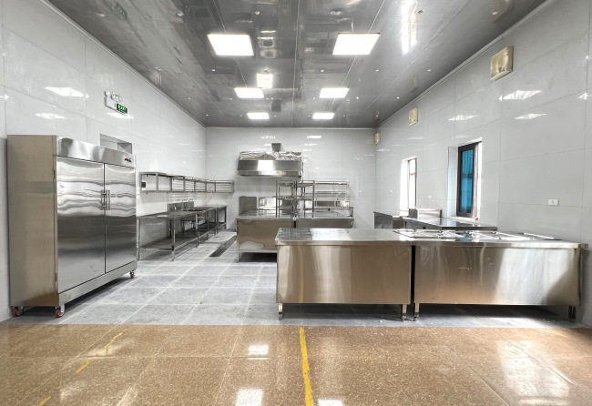 Toàn cảnh bếp sau thi công