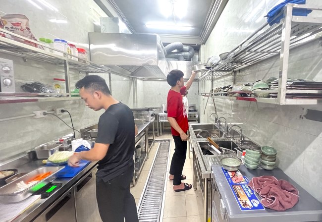 Bếp đi vào hoạt động